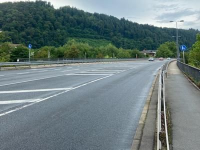 Foto mit Blick auf die Odenwaldbrück in Wertheim.